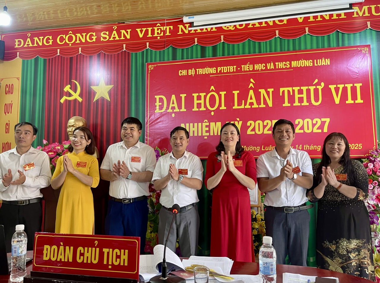 ĐẠI HỘI CHI BỘ TRƯỜNG PTDTBT – TIỂU HỌC VÀ THCS MƯỜNG LUÂN