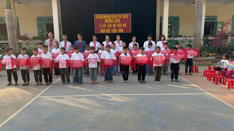 LỄ KẾT NẠP ĐỘI VIÊN MỚI