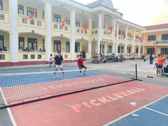 THI ĐẤU THỂ THAO CHÀO MỪNG NGÀY THÀNH LẬP ĐOÀN TNCSHCM 26/3